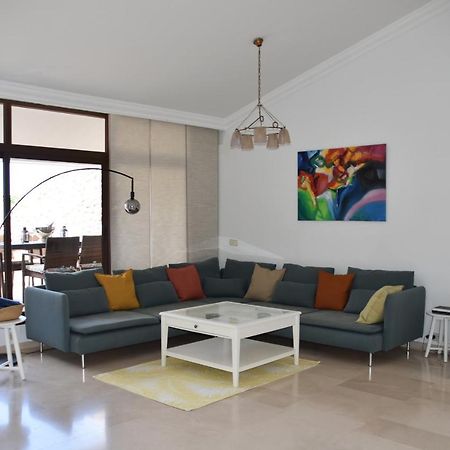 Elsa Tauro Topaz Mogan Bagian luar foto